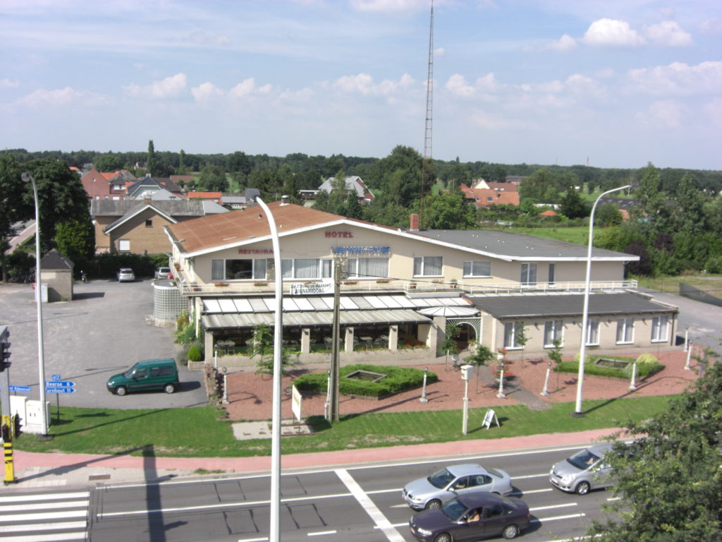 Aerfotos Hotel Vlimmershof, Antwerpse weg, Vlimmeren, BE, 2008-07-30