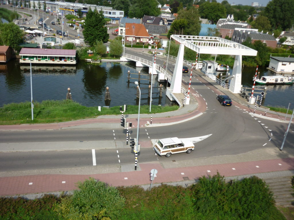 Aerfotos Steakhouse Shoarma Amon, Burg Amersfoordtlaan, Badhoevedorp, en Molen van Sloten, Nieuwemeerdijk, Amsterdam Sloten, NL, 2009-08-05