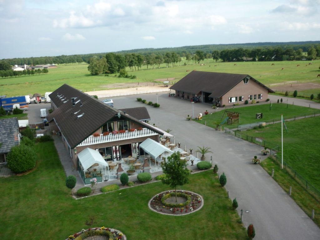 Aerfotos Manege Leersumse Veld, Leersumse Veld, Leersum, NL, 2009-08-08